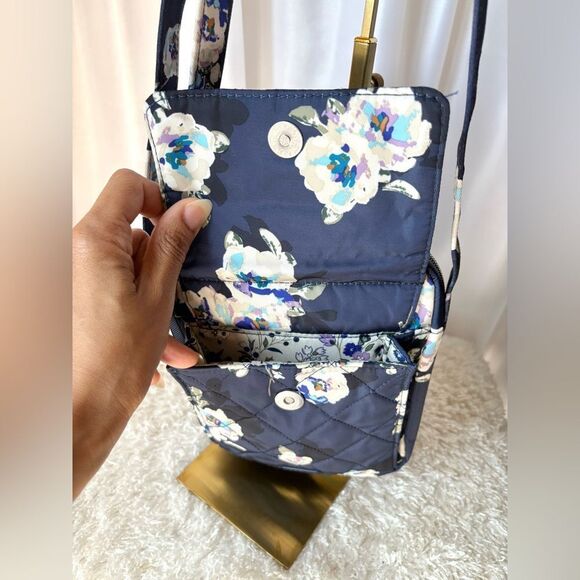 Floral Vera Bradley Crossbody Bag in Navy Blue NWT - Picture 4 of 13